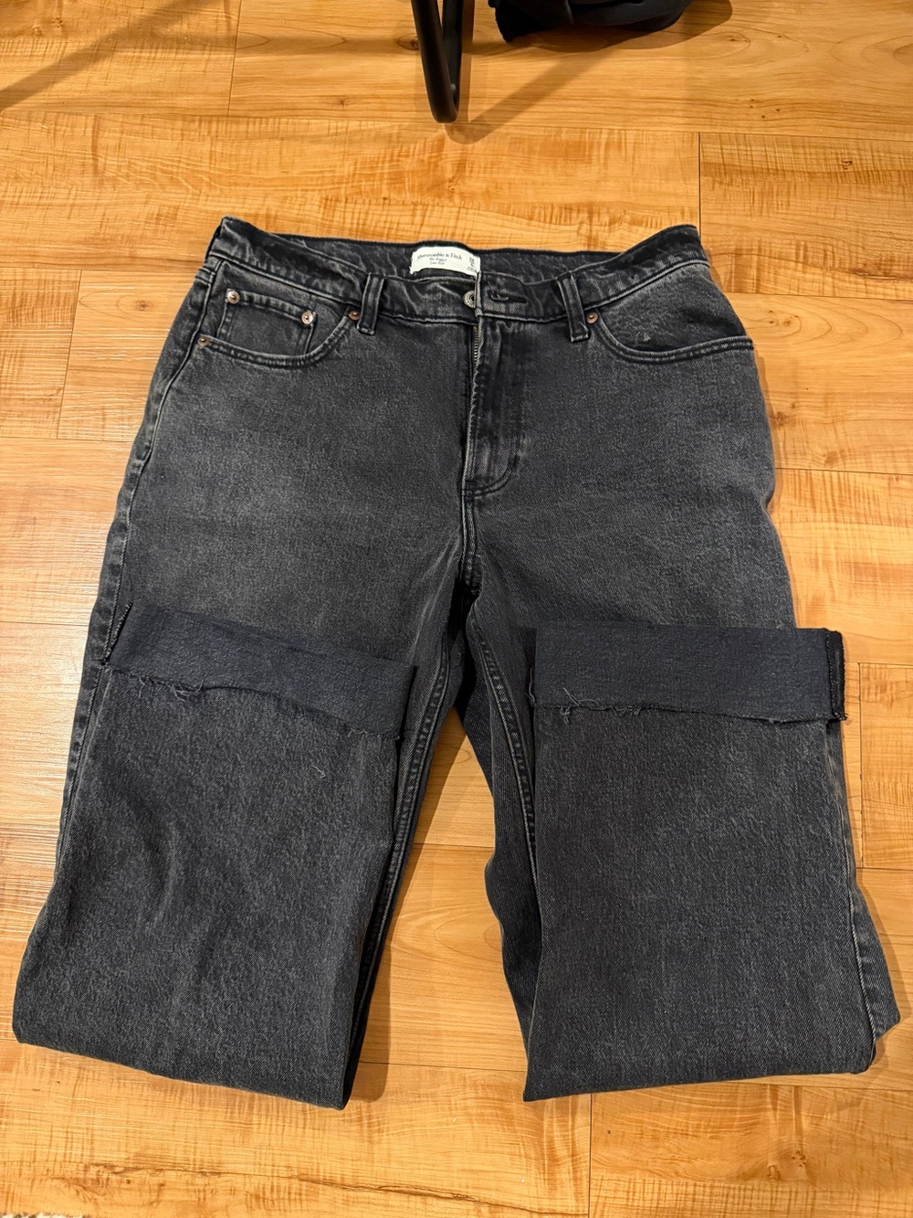 Abercrombie & Fitch “The Baggy” Low Rise Cuffed Jeans in Black